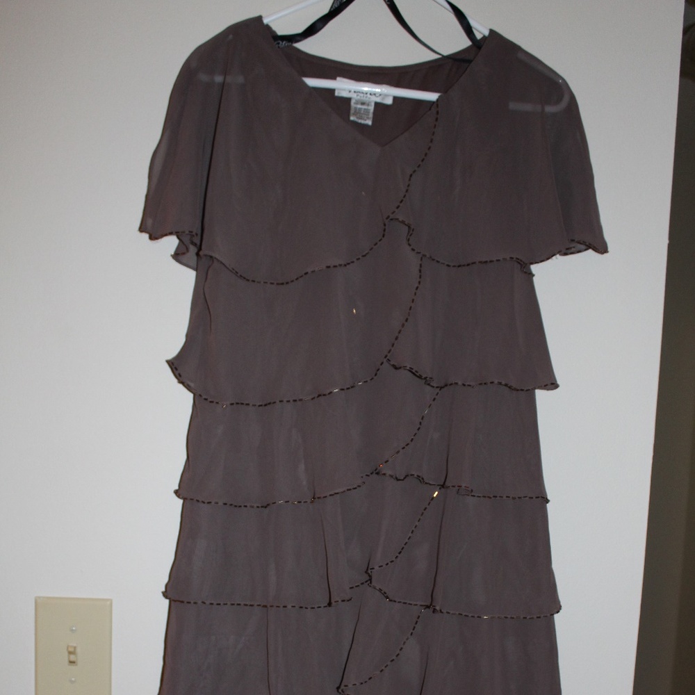 Patra layered cocoa chiffon party dress sz 6P